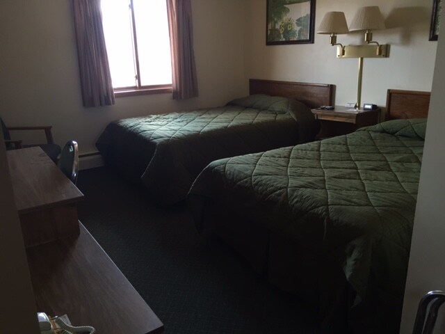 More Photos Of 100 Silver St, Hurley Hotel For Sale