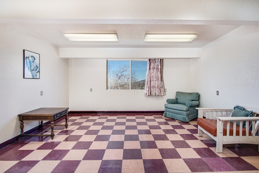 More Photos Of 6889 Sunny Vista Rd, Joshua Tree Lodge Meeting Hall For Sale