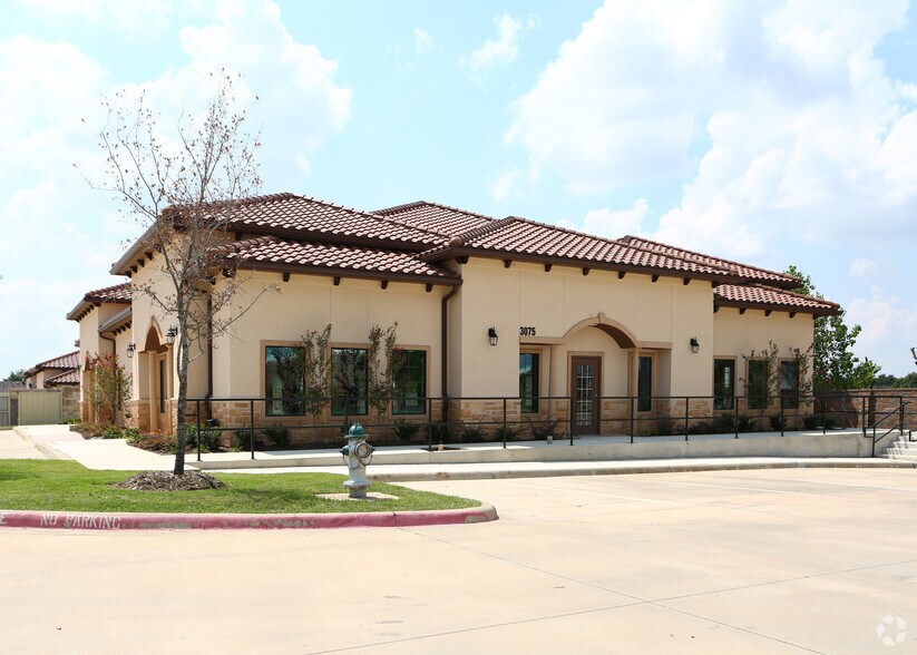 More Photos Of 3065 W Southlake Blvd, Southlake Unknown For Lease
