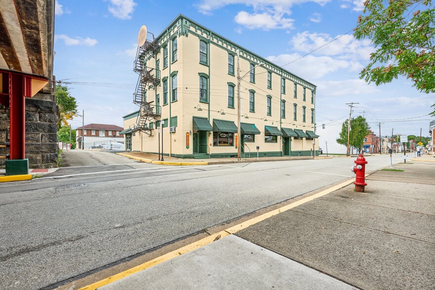 More Photos Of 615 Ligonier St, Latrobe Restaurant For Sale