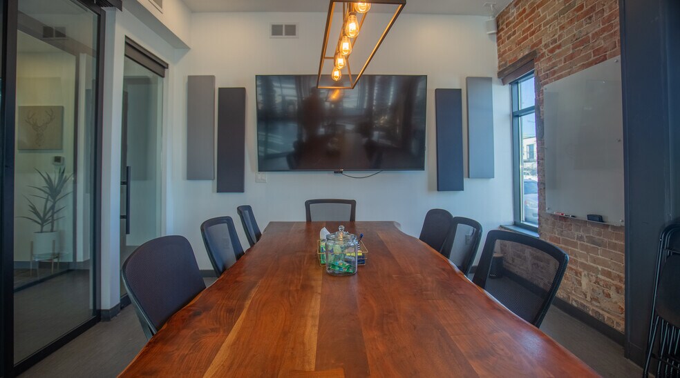 More Photos Of 1401 S Broadway, Denver General Retail For Sale