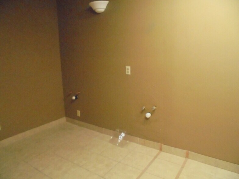 More Photos Of 132 E Hobsonway, Blythe Office For Sale