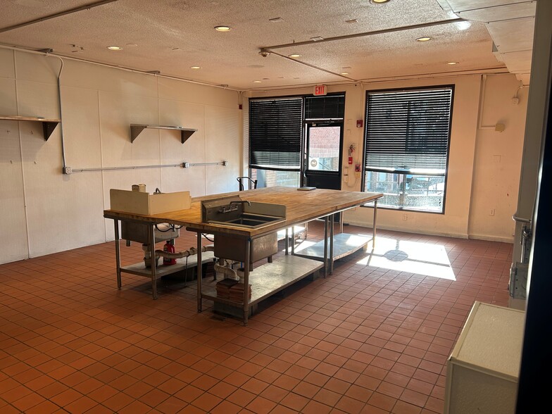 More Photos Of 345 S Water St, Providence Storefront Retail Office For Lease