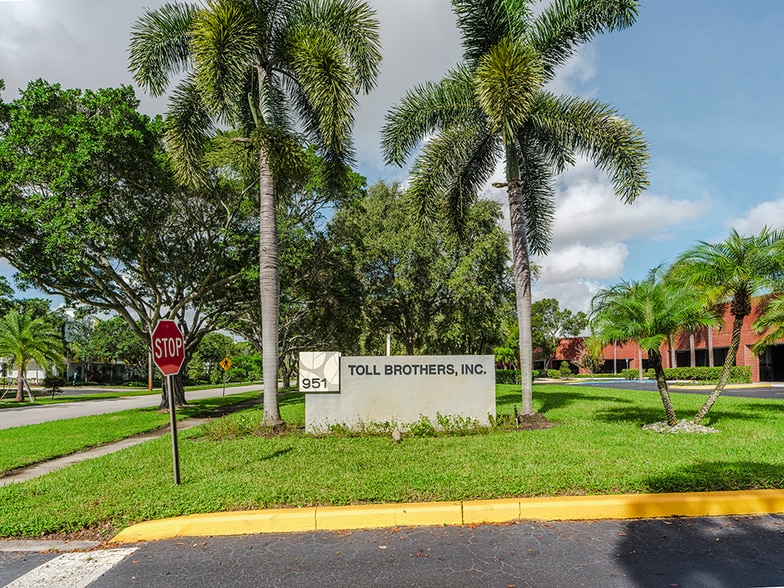 More Photos Of 951 Broken Sound Pky, Boca Raton Office For Sale
