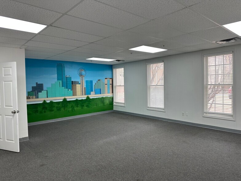 More Photos Of 17768 Preston Rd, Dallas Office For Lease