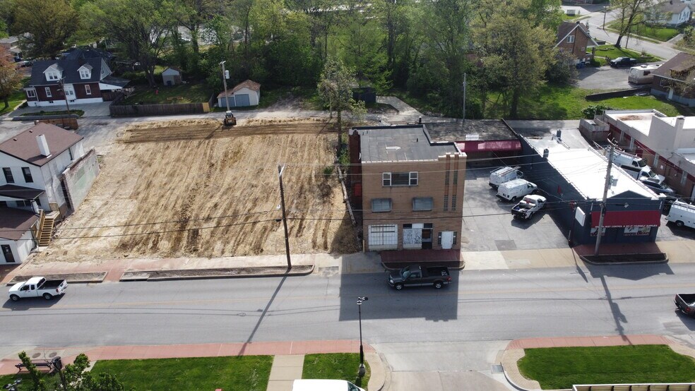 More Photos Of 2622 Woodson Rd, Overland Office Residential For Sale