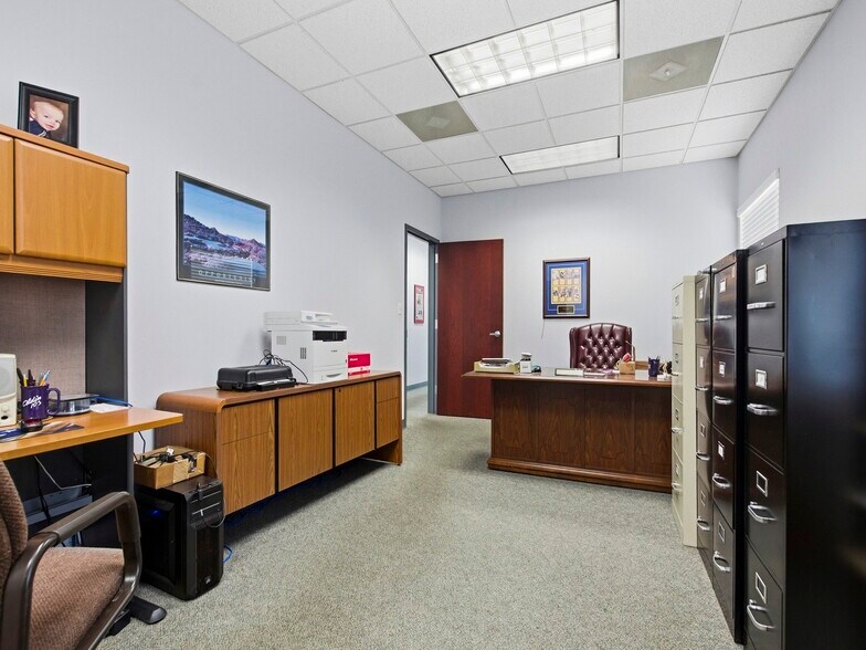 More Photos Of 6062 Lemay Ferry Rd, Saint Louis Warehouse For Sale