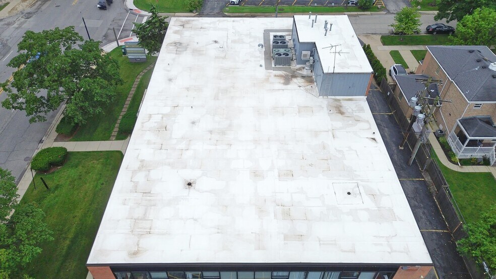 More Photos Of 7300 N Cicero Ave, Lincolnwood Loft Creative Space For Sale