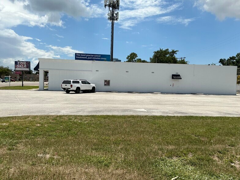 More Photos Of 3421 W Kennedy Blvd, Tampa Freestanding For Sale