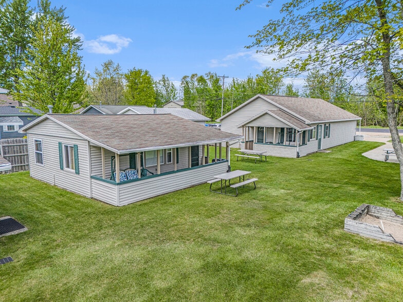 More Photos Of 10392 Houghton Lake dr, Houghton Lake Specialty For Sale