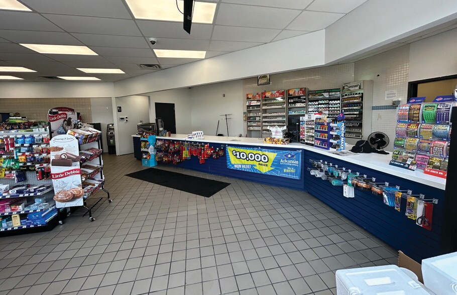 More Photos Of 8623 Warden Rd, Sherwood Convenience Store For Lease