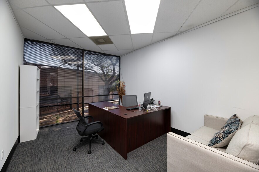 More Photos Of 1610 Corporate Ct, Irving Office For Lease