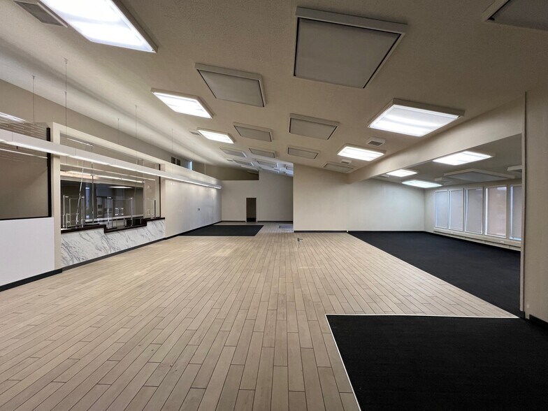 More Photos Of 2925 Scott Blvd, Santa Clara Bank For Sale