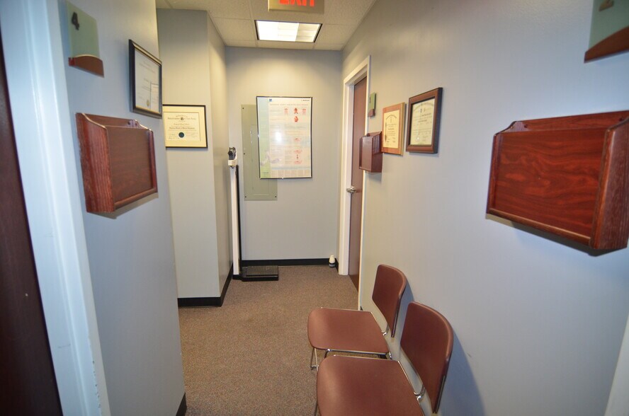 More Photos Of 611-624 Courtyard Dr, Hillsborough Medical For Sale