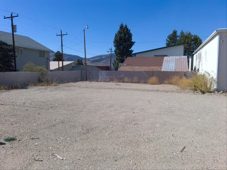 More Photos Of 172 N 2nd St, Granby Warehouse For Sale