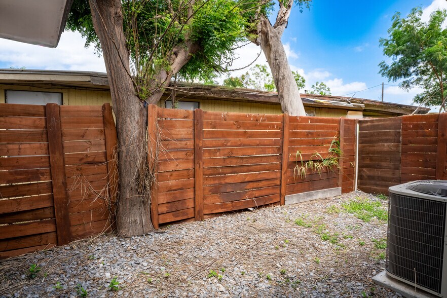 More Photos Of 2513 Beaumont Ave, McAllen Apartments For Sale