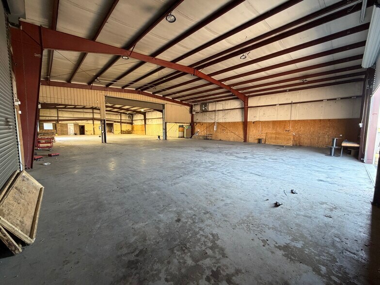 More Photos Of 1865 US 41 Hwy SW, Calhoun Industrial For Lease