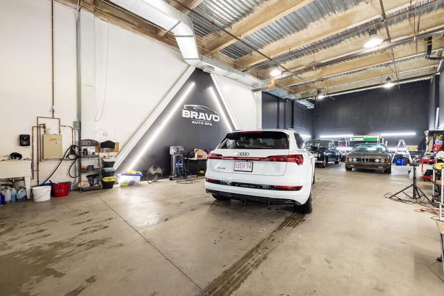 Primary Photo Of 100 Ferncroft Rd, Danvers Manufacturing For Lease