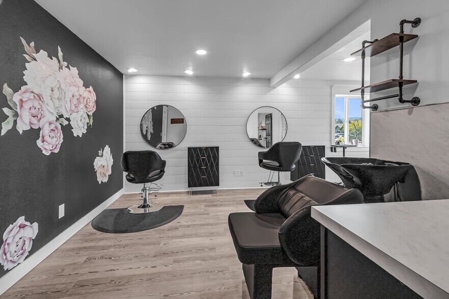 More Photos Of 108 Centre S st, Rainier General Retail For Sale