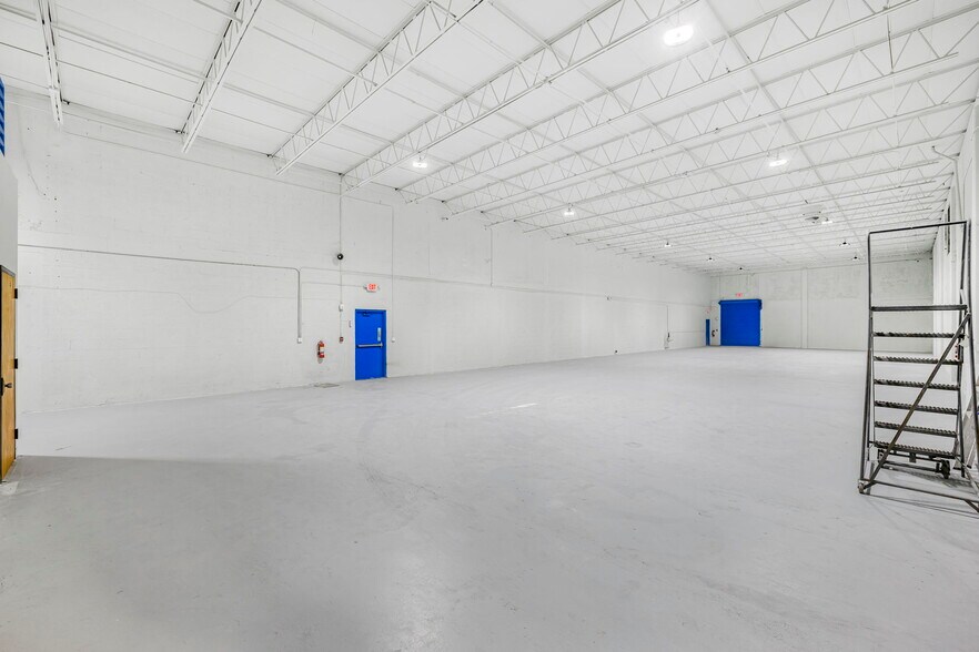 More Photos Of 2855 NW 75th Ave, Miami Warehouse For Lease