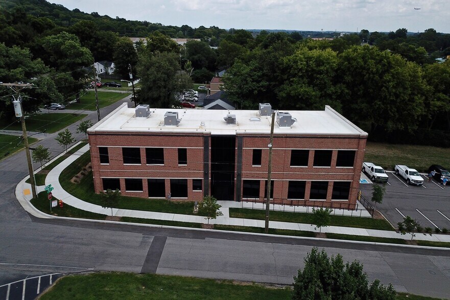 More Photos Of 2540 Park Dr, Nashville Office Residential For Lease