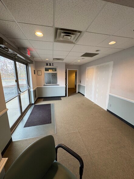 More Photos Of 2315 Sunset Blvd, Steubenville Medical For Lease