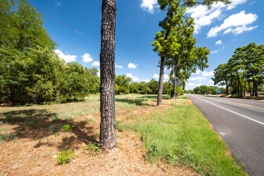 More Photos Of 1408 State Highway 95, Bastrop Land For Sale