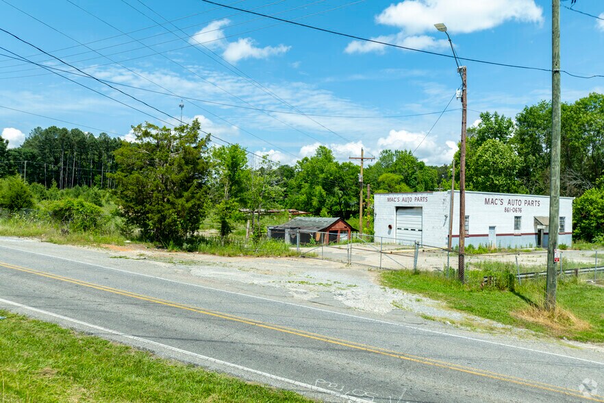 More Photos Of 3032 W Franklin Blvd, Gastonia Self Storage For Sale