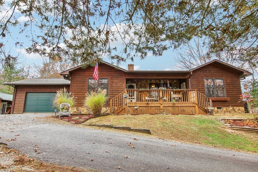 More Photos Of 354 Ivy Ridge Cir, Sylva Specialty For Sale