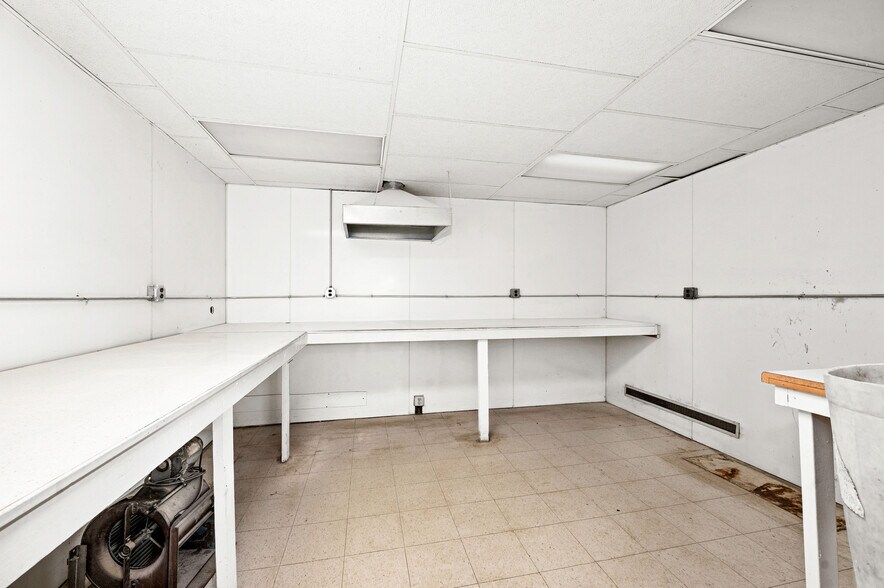 More Photos Of 350 Garfield Ave, Duluth Warehouse For Lease