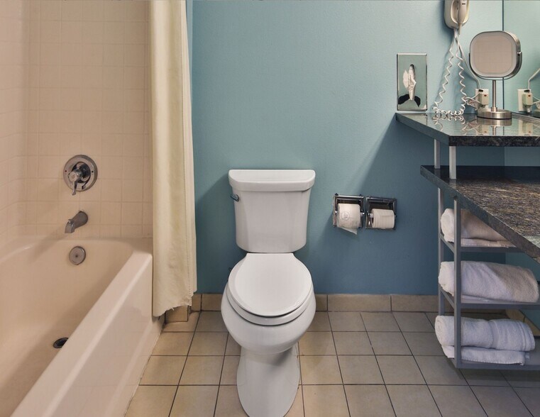 More Photos Of 81753 111 Hwy, Indio Hotel For Sale