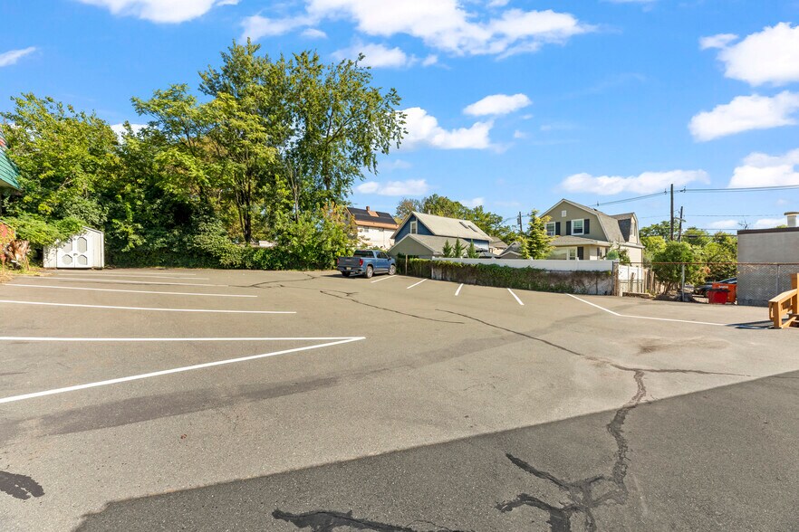 More Photos Of 330 New Brunswick Ave, Fords Office For Sale