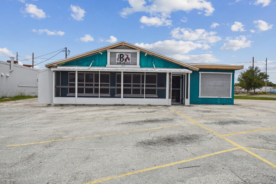 More Photos Of 275 S Lake Shore Way, Lake Alfred Restaurant For Sale