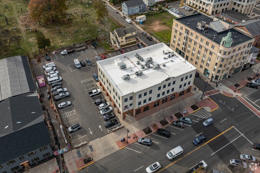 More Photos Of 575 Main St, Middletown Medical For Sale
