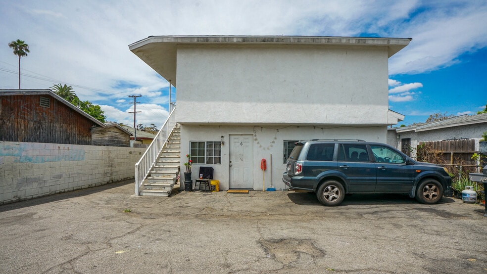 More Photos Of 6714 Parmelee Ave, Los Angeles Apartments For Sale