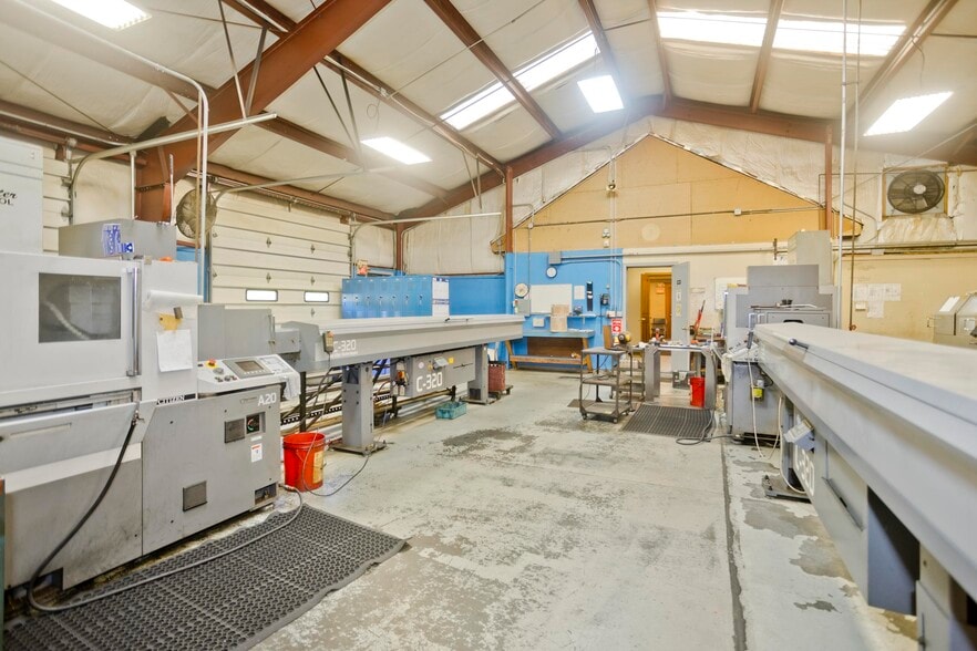 More Photos Of 16 Arthur St, Easthampton Warehouse For Sale