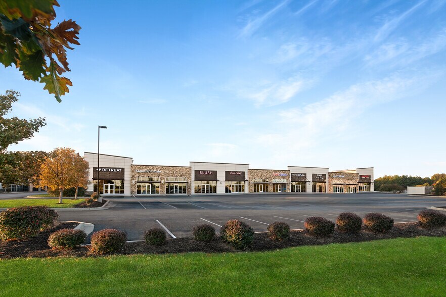 More Photos Of 1151 Oldham Pky, Lee's Summit General Retail For Lease