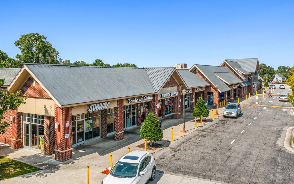 More Photos Of 6121 Rock Quarry Rd, Raleigh Drugstore For Lease