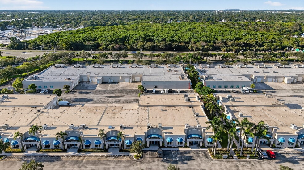 More Photos Of 2800 W State Road 84, Fort Lauderdale Showroom For Sale