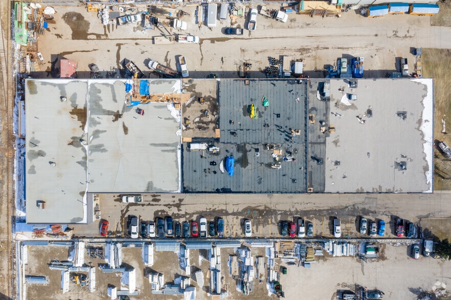 More Photos Of 4380 76th Ave SE, Calgary Manufacturing For Lease