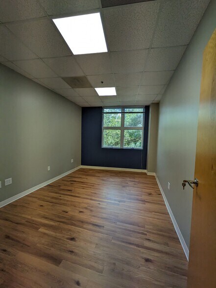 More Photos Of 141 Providence Rd, Chapel Hill Office Residential For Lease