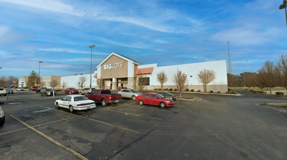 More Photos Of 340 Seville St, Florence Freestanding For Lease