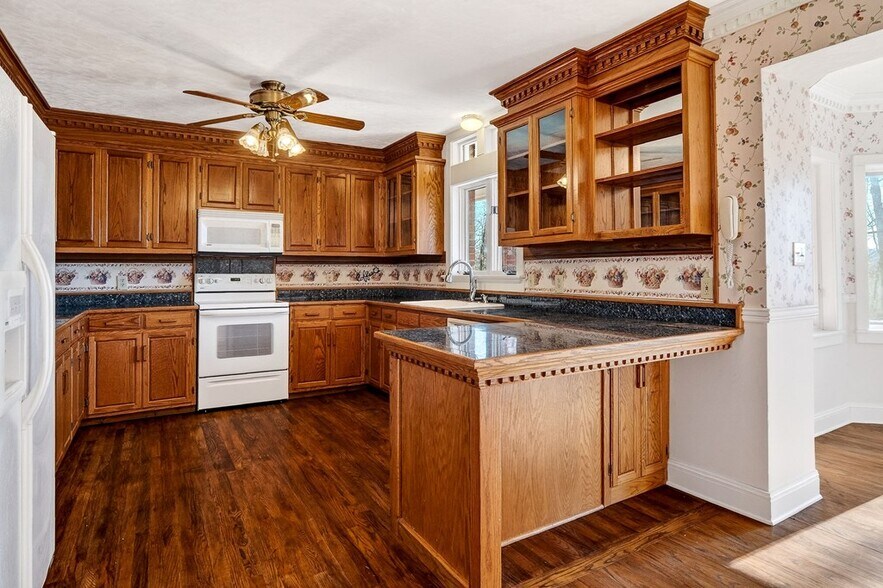 More Photos Of 6211 Rocky Point Rd, Cookeville Specialty For Sale