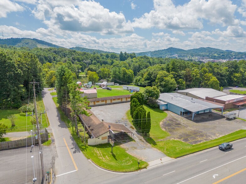 More Photos Of 549 E Stuart Dr, Galax Hotel For Sale