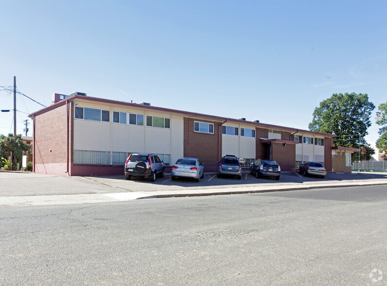 More Photos Of 2200-2210 S Federal Blvd, Denver Medical For Lease