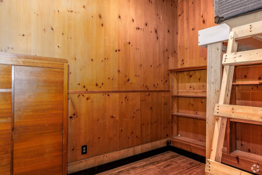 More Photos Of 136 Court St, Binghamton Apartments For Sale