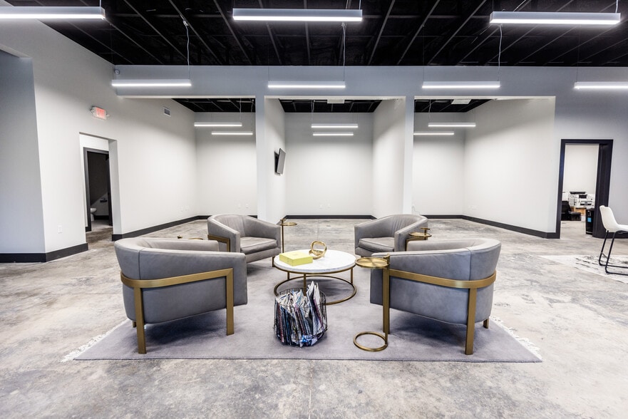 More Photos Of 6610 E 121st St, Bixby Office For Lease