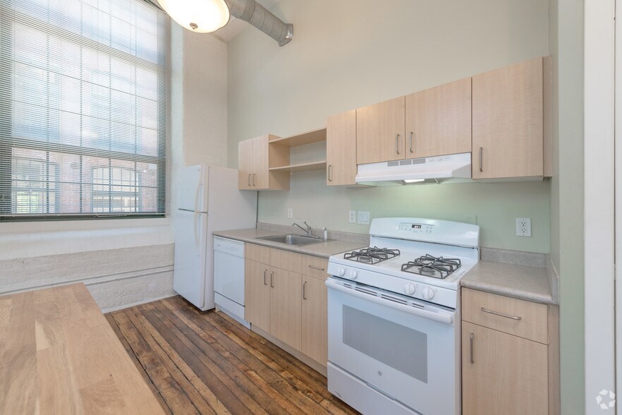 More Photos Of 166 Valley St, Providence Apartments For Sale