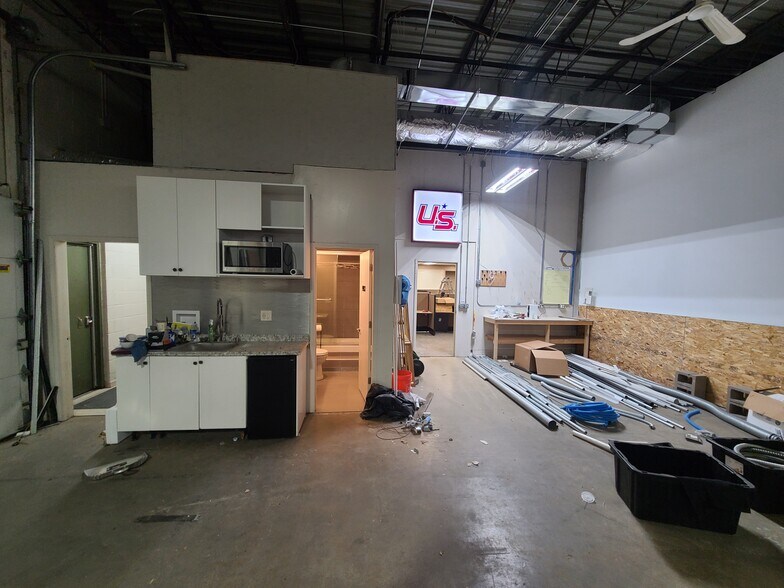 More Photos Of 2360 N Nevada Ave, Minneapolis Warehouse For Sale