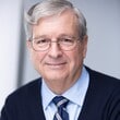 EARL KNUDSON